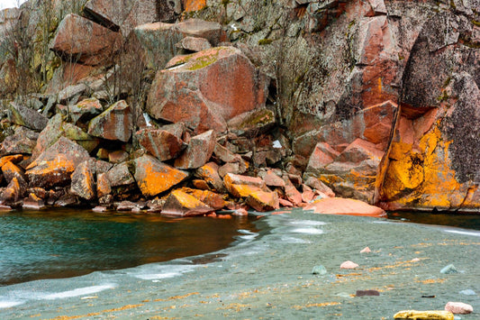 Black Beach, Lake Superior – Minnesota Wooden Jigsaw Puzzle | 250, 500, 1000 Pieces
