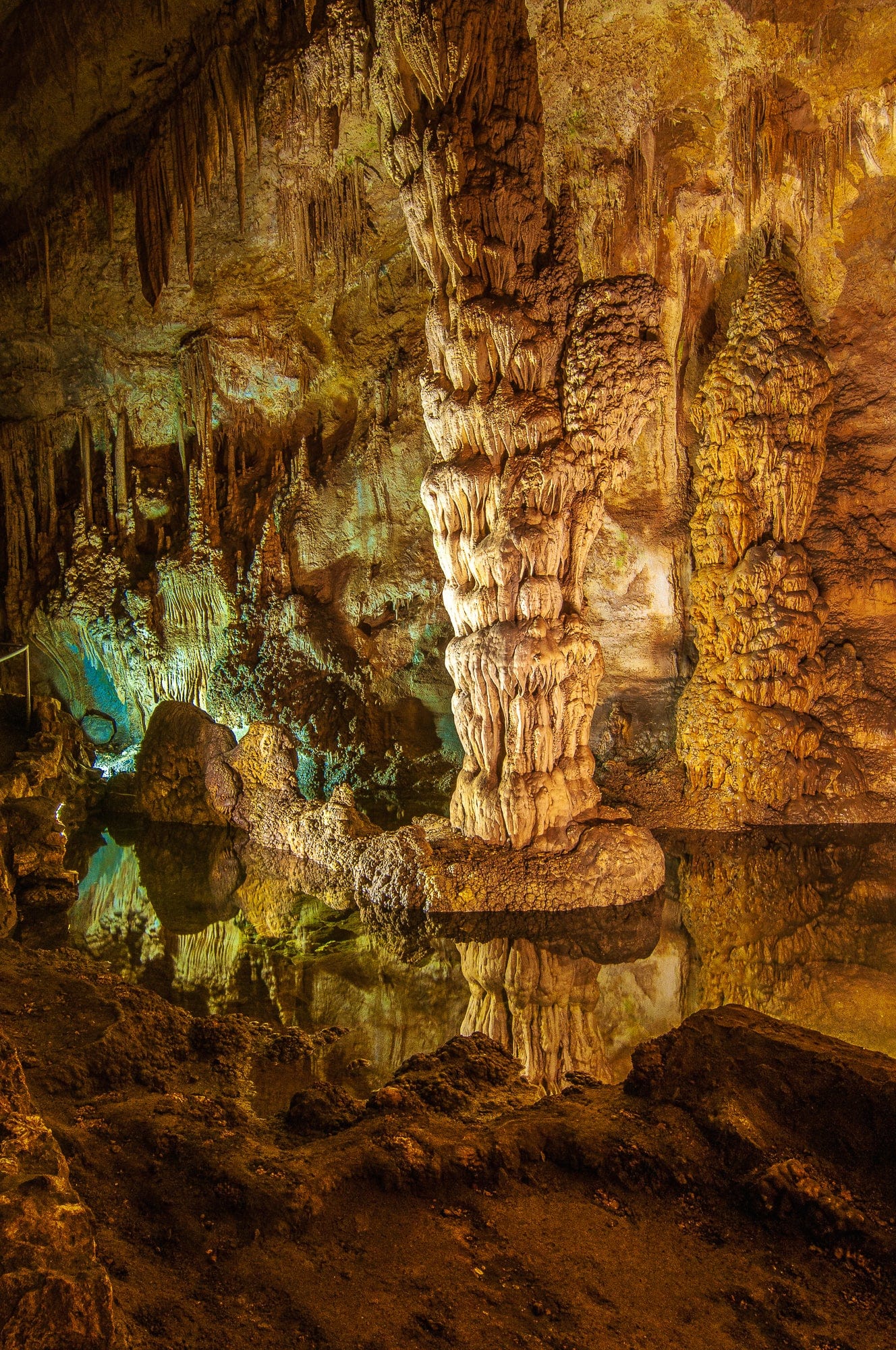 Carlsbad Caverns Cave Pool | National Parks Puzzle | 250, 500, 1000 Pieces