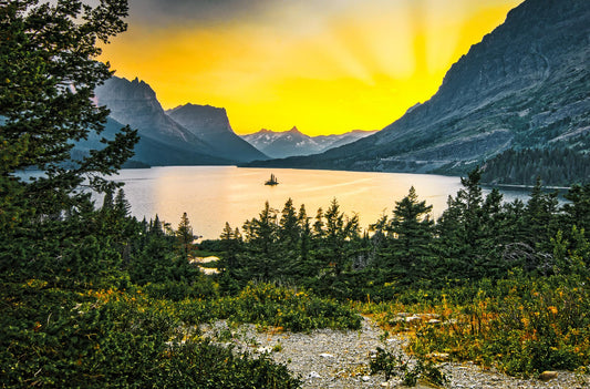 St. Mary Lake | Glacier National Park Puzzle | 250, 500, 1000 Pieces